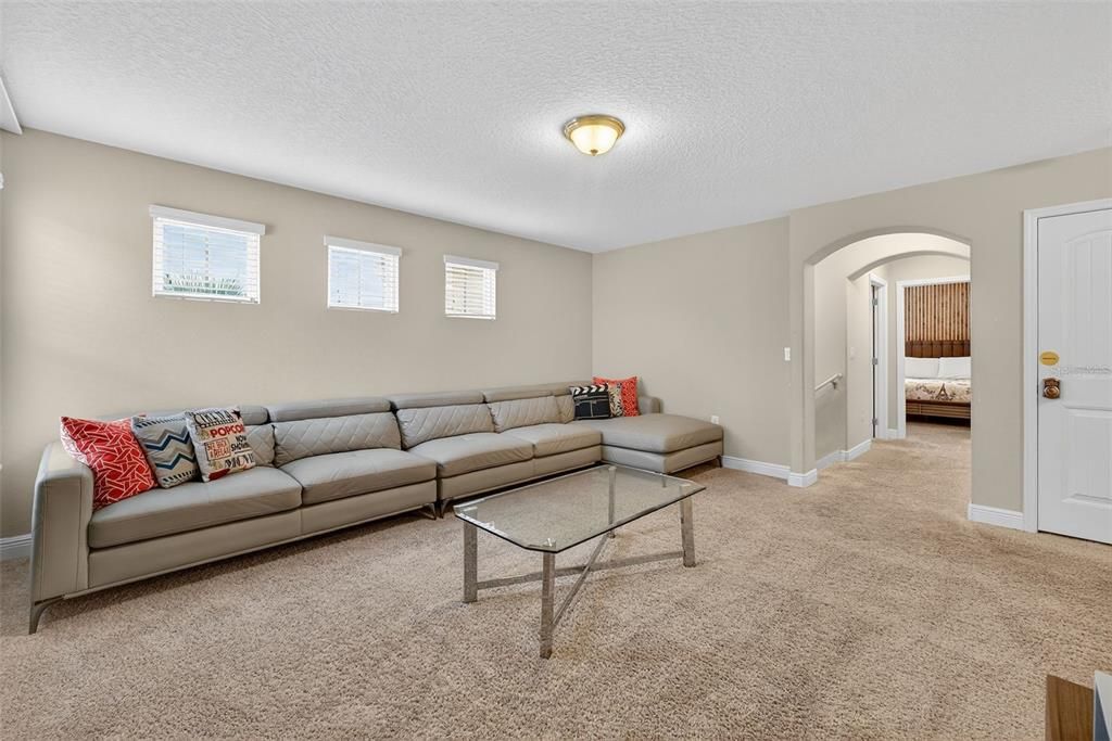 For Sale: $484,000 (5 beds, 4 baths, 2777 Square Feet)