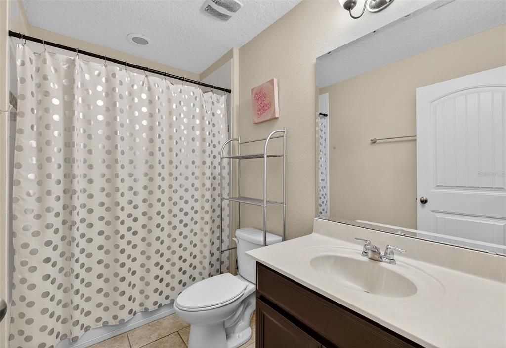 For Sale: $484,000 (5 beds, 4 baths, 2777 Square Feet)