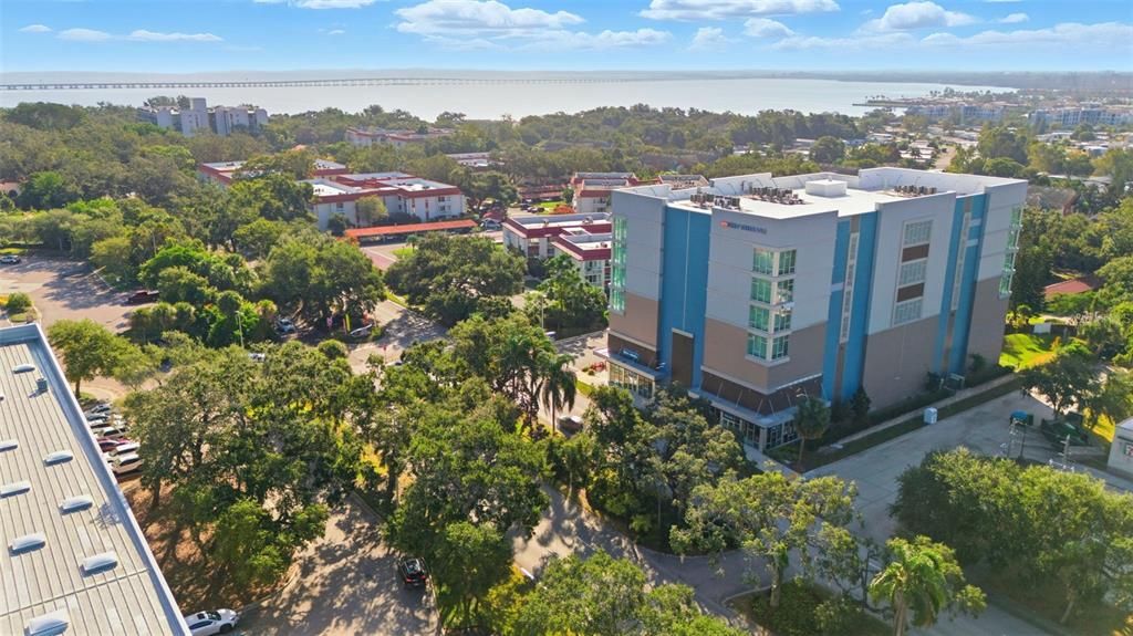 For Sale: $129,000 (1 beds, 1 baths, 775 Square Feet)