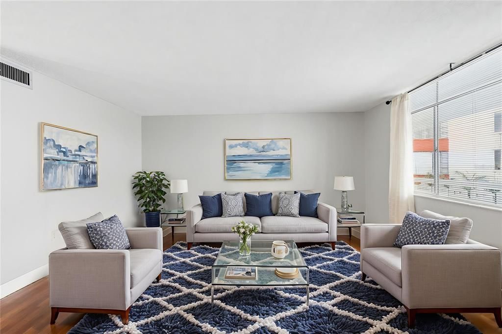 For Sale: $129,000 (1 beds, 1 baths, 775 Square Feet)