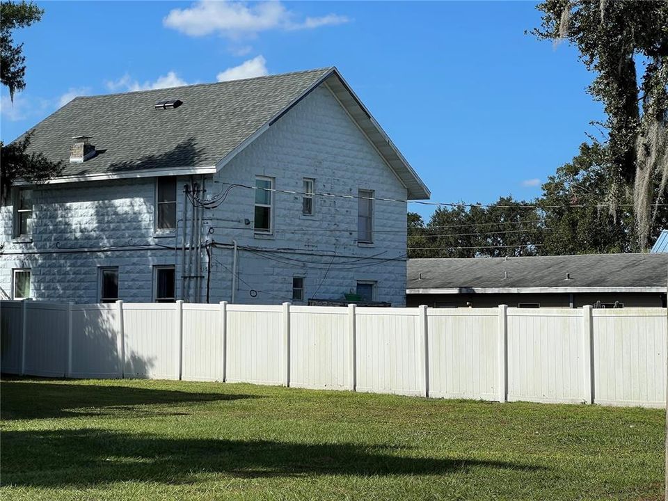 For Sale: $600,000 (4 beds, 0 baths, 1950 Square Feet)