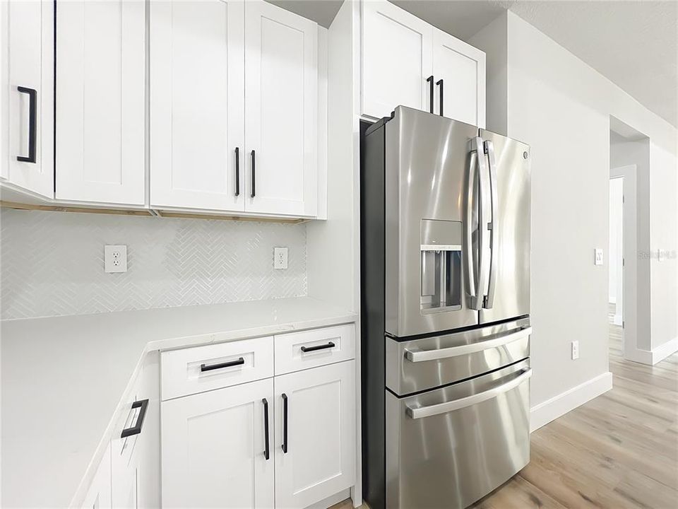 For Sale: $440,000 (3 beds, 2 baths, 1912 Square Feet)