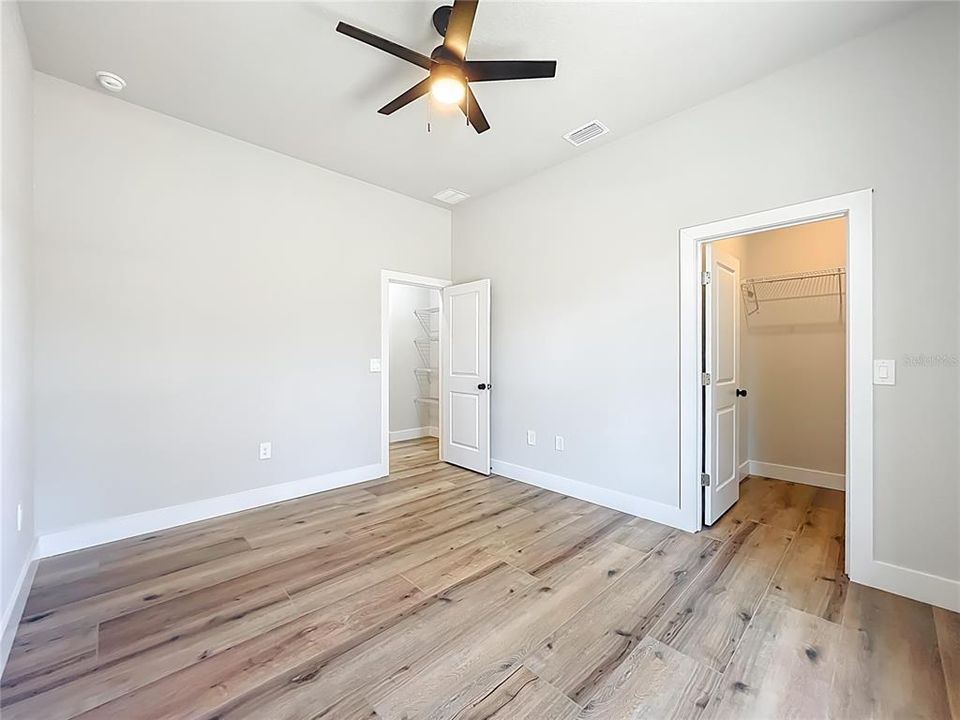 For Sale: $440,000 (3 beds, 2 baths, 1912 Square Feet)