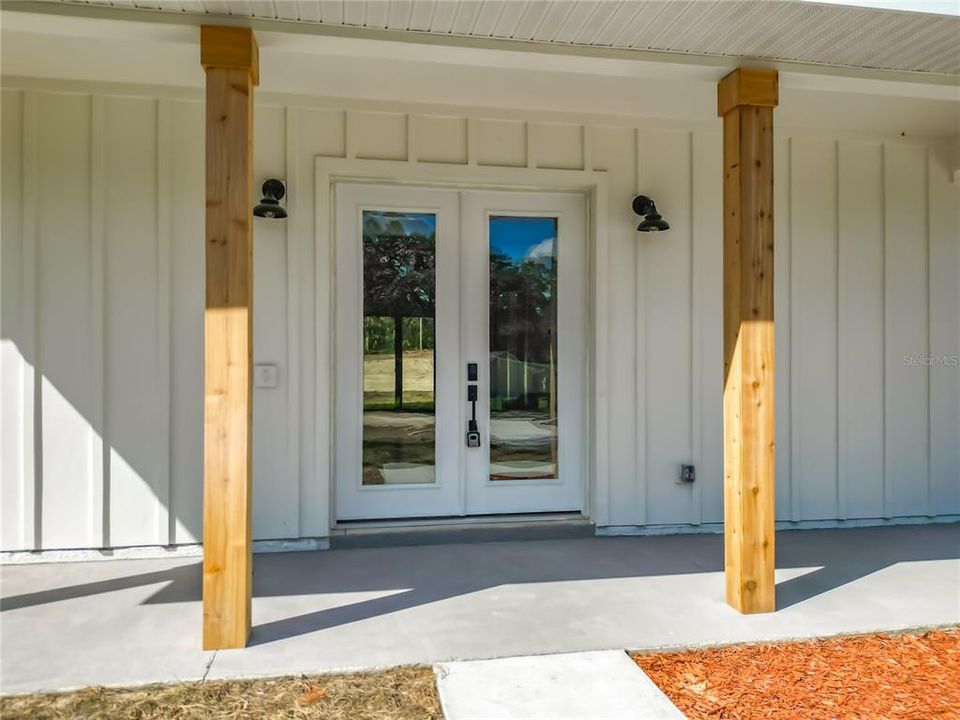 For Sale: $440,000 (3 beds, 2 baths, 1912 Square Feet)