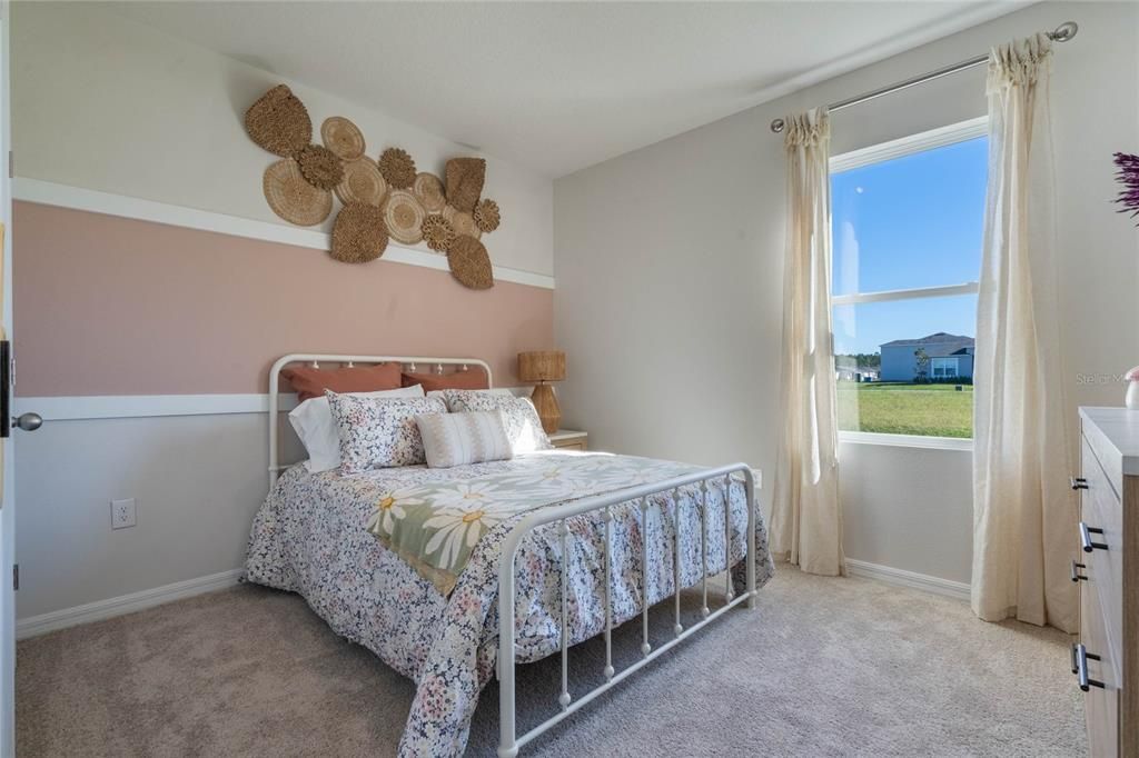 Active With Contract: $323,490 (4 beds, 2 baths, 1665 Square Feet)