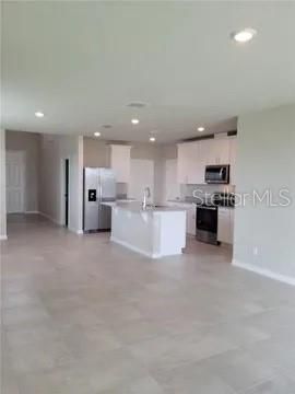 For Rent: $2,525 (4 beds, 2 baths, 2167 Square Feet)