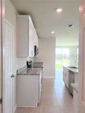 For Rent: $2,525 (4 beds, 2 baths, 2167 Square Feet)