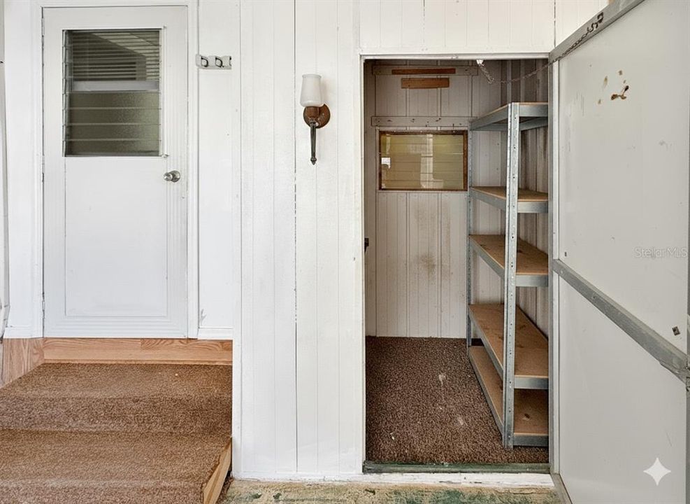 For Sale: $85,000 (2 beds, 1 baths, 660 Square Feet)