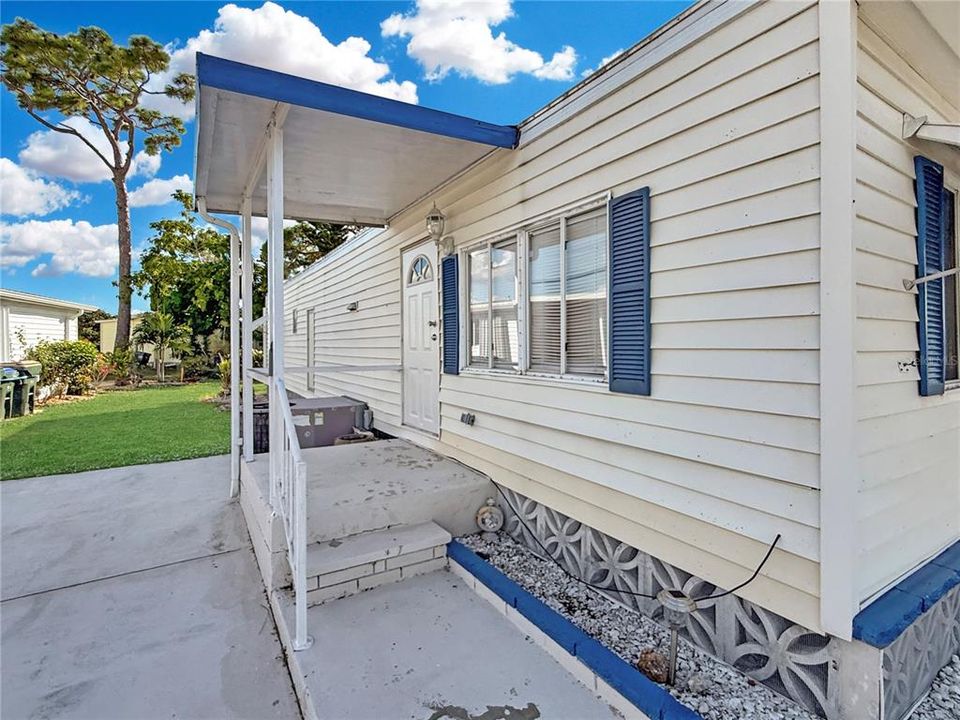 For Sale: $85,000 (2 beds, 1 baths, 660 Square Feet)