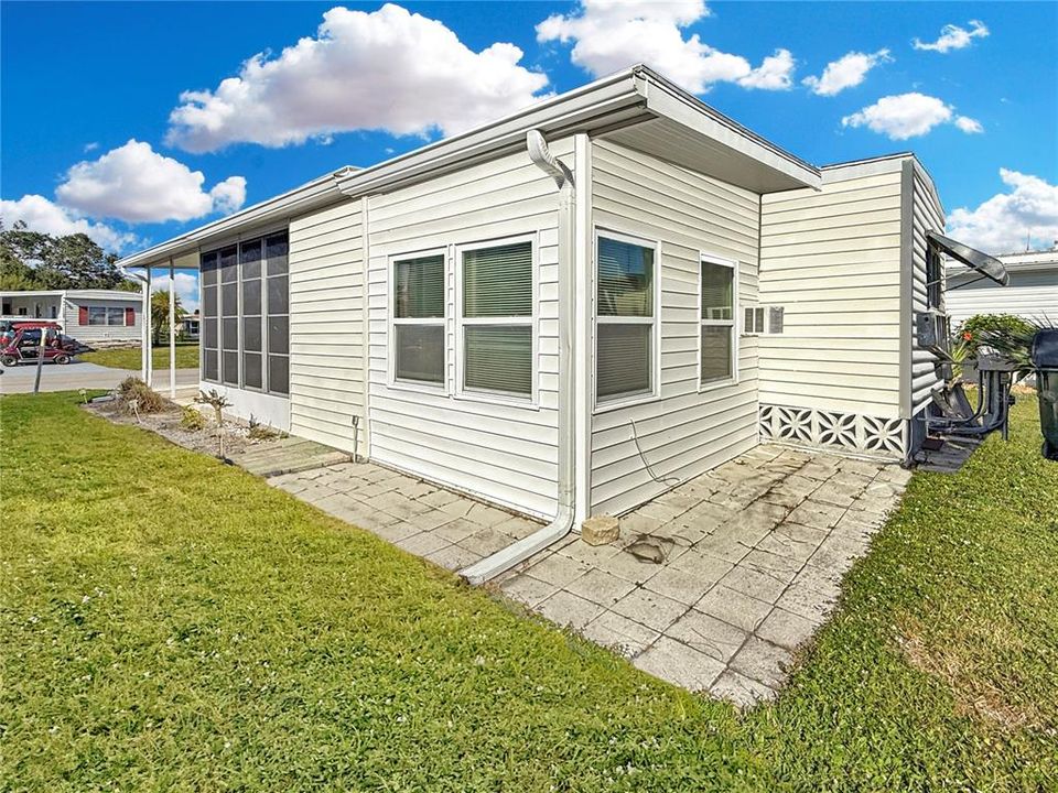 For Sale: $85,000 (2 beds, 1 baths, 660 Square Feet)