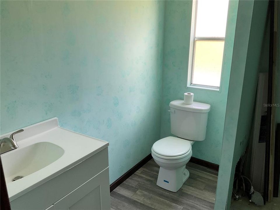 На продажу: $112,000 (2 спален, 2 ванн, 958 Квадратных фут)