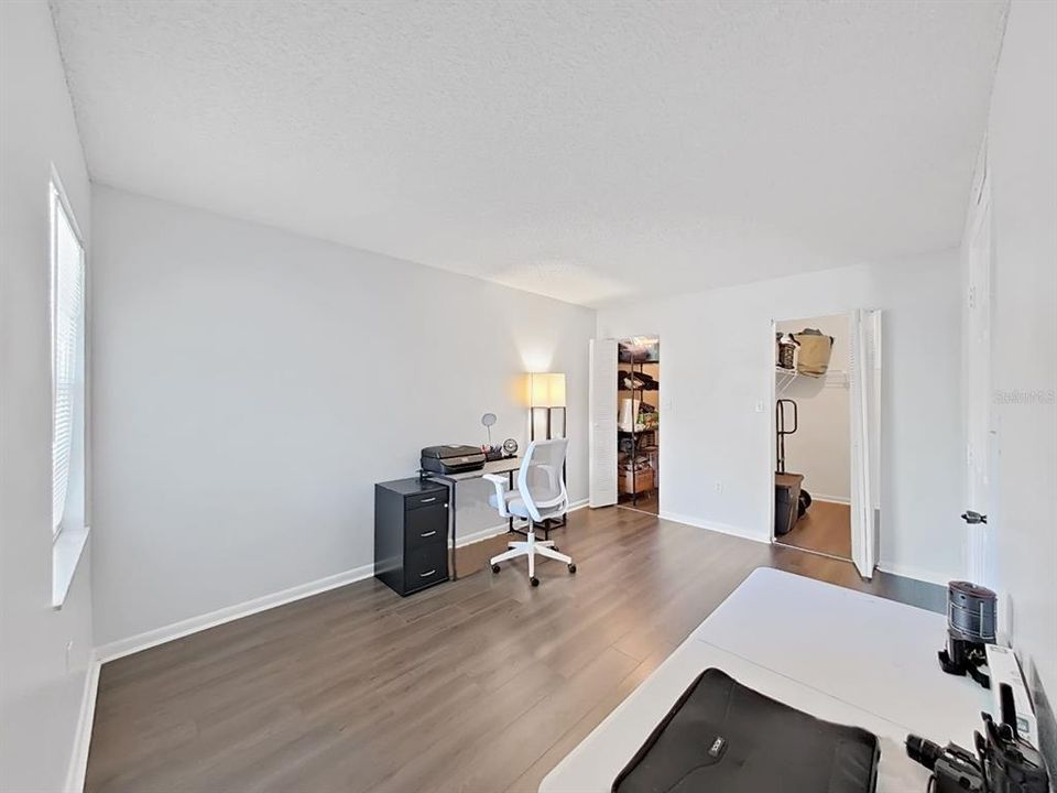 For Sale: $239,900 (3 beds, 2 baths, 1351 Square Feet)