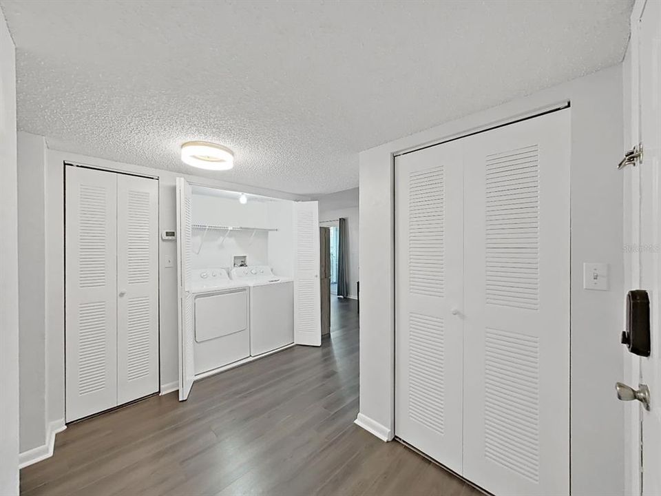 For Sale: $239,900 (3 beds, 2 baths, 1351 Square Feet)