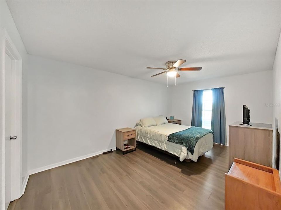 For Sale: $239,900 (3 beds, 2 baths, 1351 Square Feet)