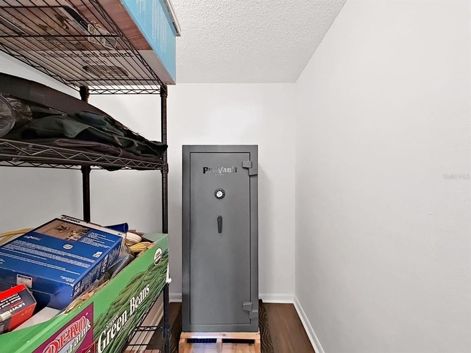 For Sale: $239,900 (3 beds, 2 baths, 1351 Square Feet)