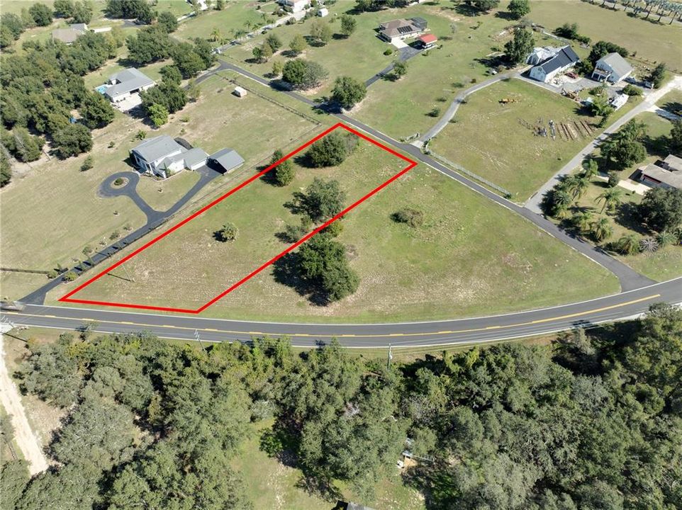 Activo con contrato: $125,000 (0.55 acres)