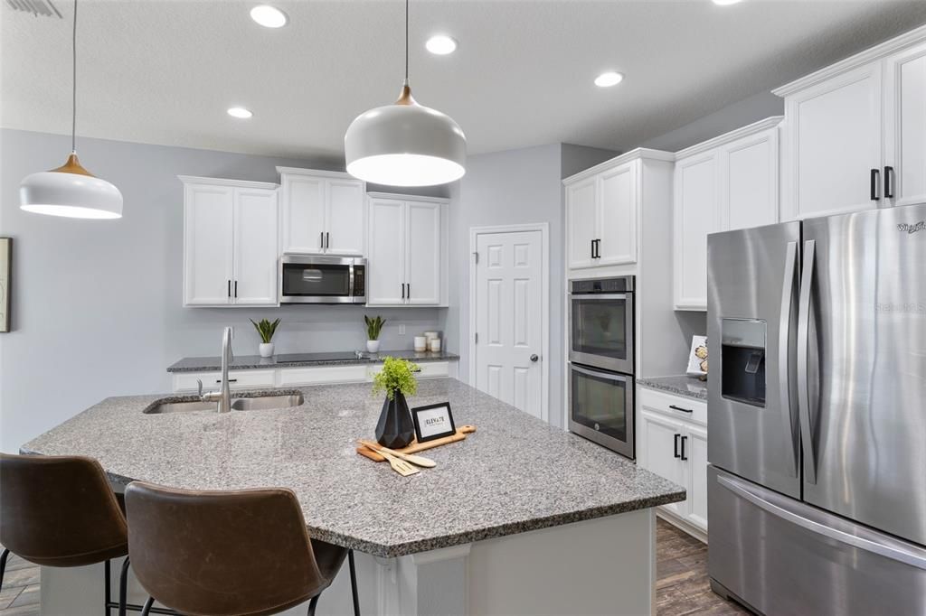 For Sale: $450,000 (3 beds, 2 baths, 2258 Square Feet)