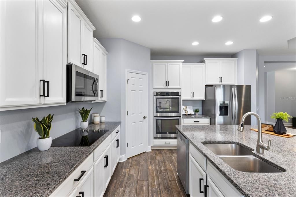 For Sale: $450,000 (3 beds, 2 baths, 2258 Square Feet)