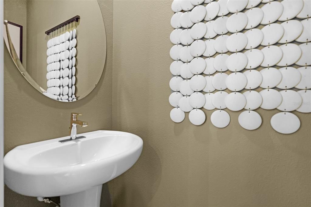 Active With Contract: $272,500 (3 beds, 2 baths, 1693 Square Feet)