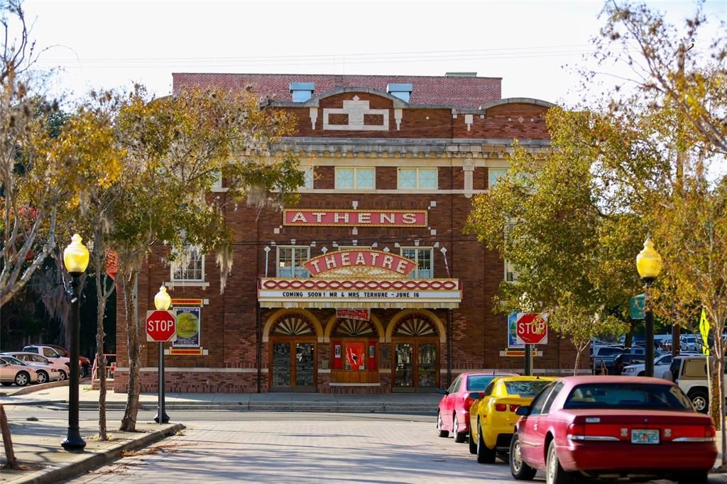 Active With Contract: $272,500 (3 beds, 2 baths, 1693 Square Feet)