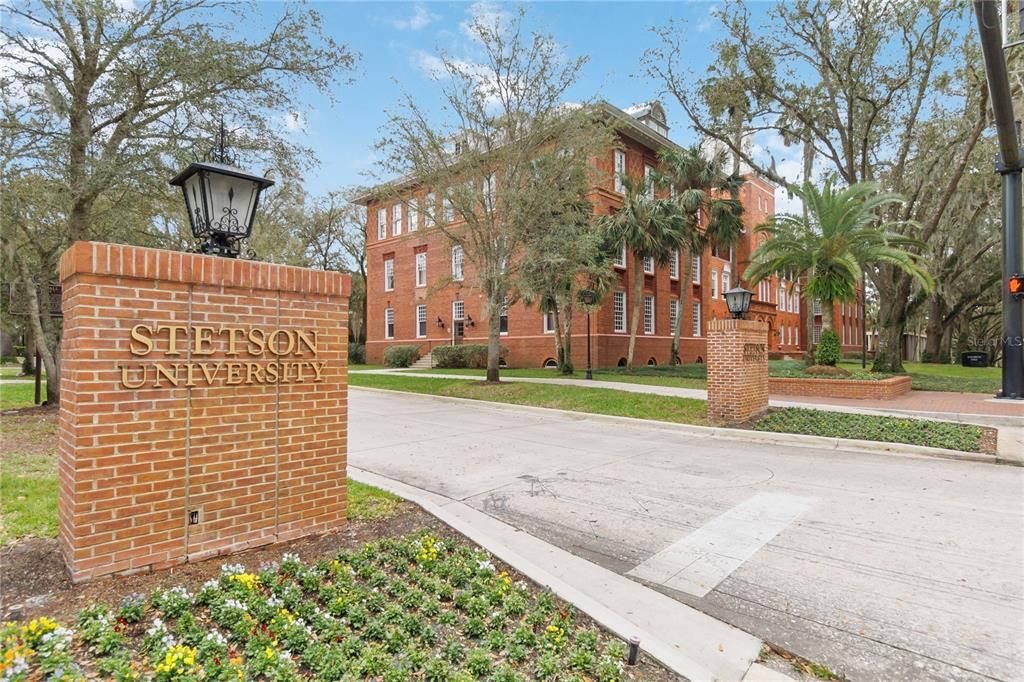 Active With Contract: $272,500 (3 beds, 2 baths, 1693 Square Feet)