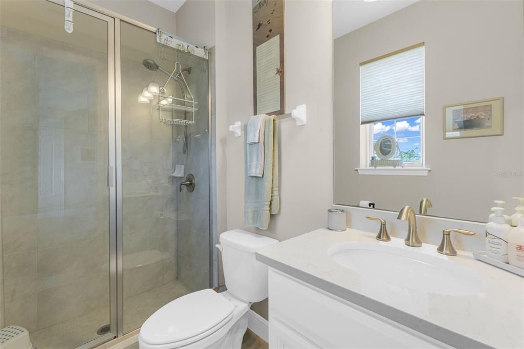 For Sale: $550,000 (4 beds, 3 baths, 2640 Square Feet)