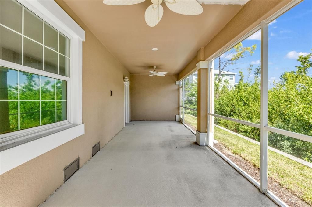 For Sale: $550,000 (4 beds, 3 baths, 2640 Square Feet)