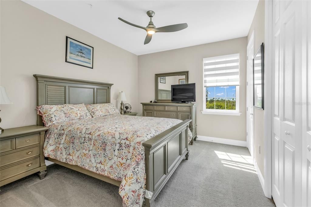 For Sale: $550,000 (4 beds, 3 baths, 2640 Square Feet)