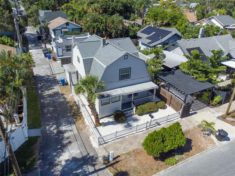 На продажу: $775,900 (4 спален, 4 ванн, 1972 Квадратных фут)