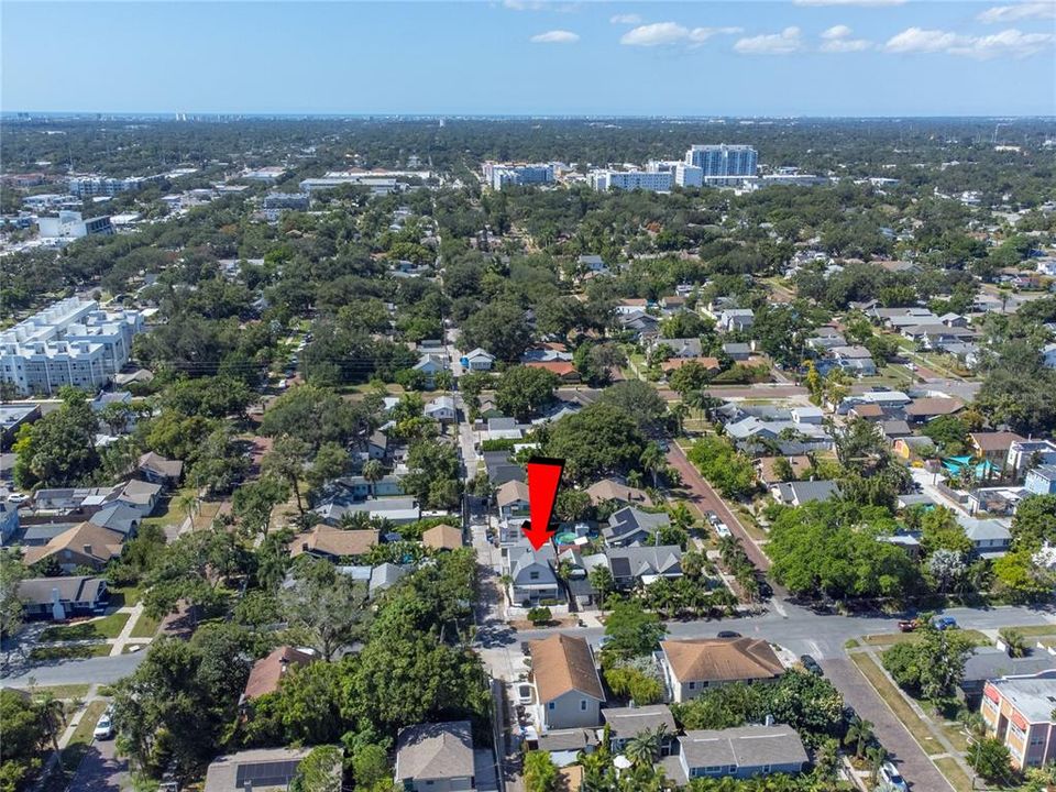 На продажу: $775,900 (4 спален, 4 ванн, 1972 Квадратных фут)