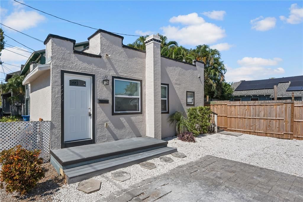 На продажу: $775,900 (4 спален, 4 ванн, 1972 Квадратных фут)