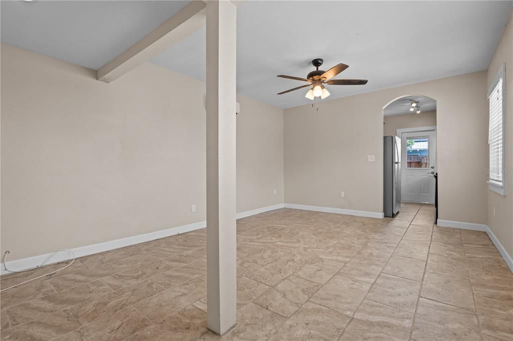 На продажу: $775,900 (4 спален, 4 ванн, 1972 Квадратных фут)