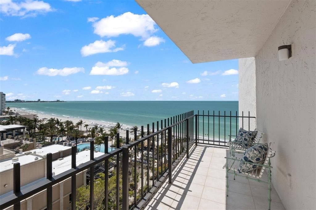 Под контрактом: $1,200,000 (2 спален, 2 ванн, 1536 Квадратных фут)