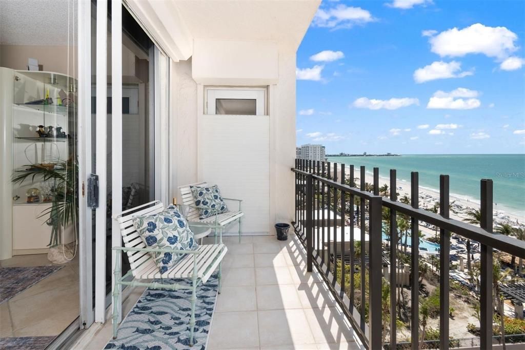 Под контрактом: $1,200,000 (2 спален, 2 ванн, 1536 Квадратных фут)