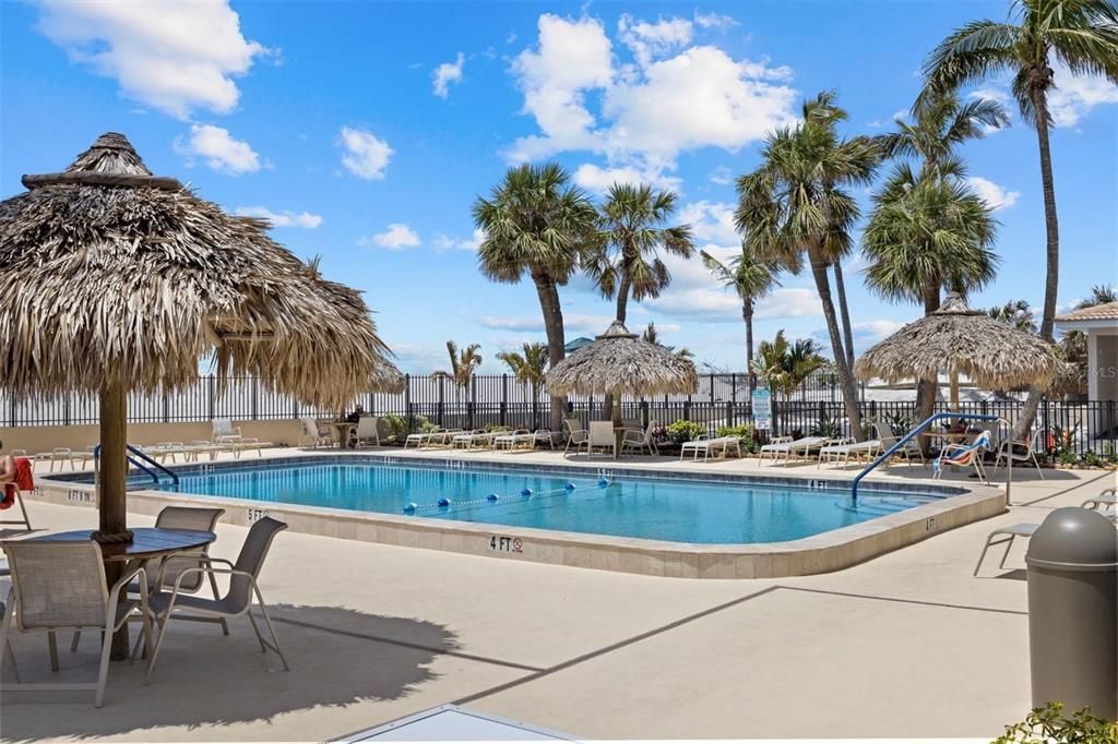 Под контрактом: $1,200,000 (2 спален, 2 ванн, 1536 Квадратных фут)