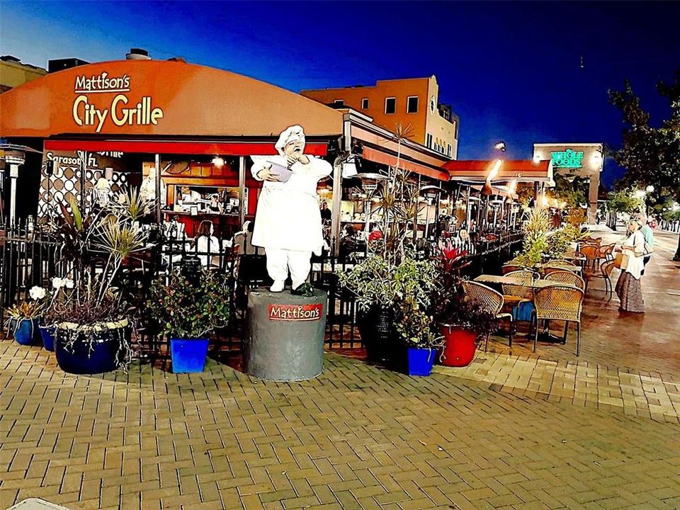 Под контрактом: $1,200,000 (2 спален, 2 ванн, 1536 Квадратных фут)