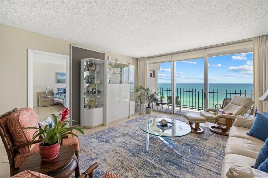 Под контрактом: $1,200,000 (2 спален, 2 ванн, 1536 Квадратных фут)