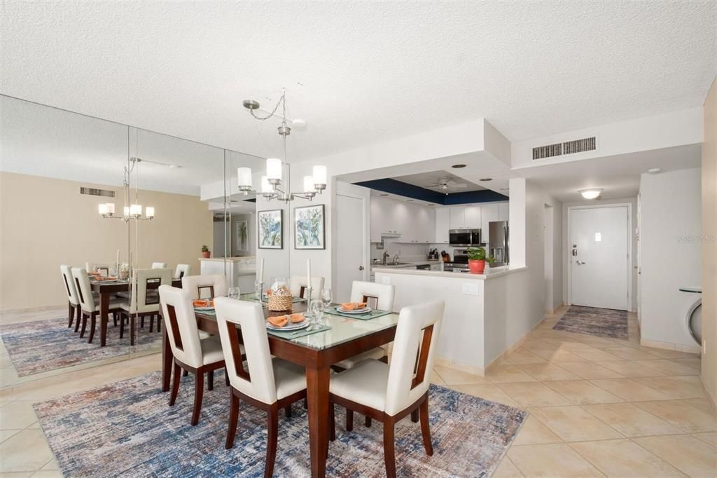 Под контрактом: $1,200,000 (2 спален, 2 ванн, 1536 Квадратных фут)