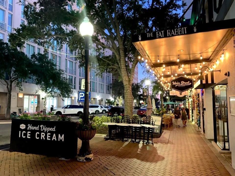 Под контрактом: $1,200,000 (2 спален, 2 ванн, 1536 Квадратных фут)