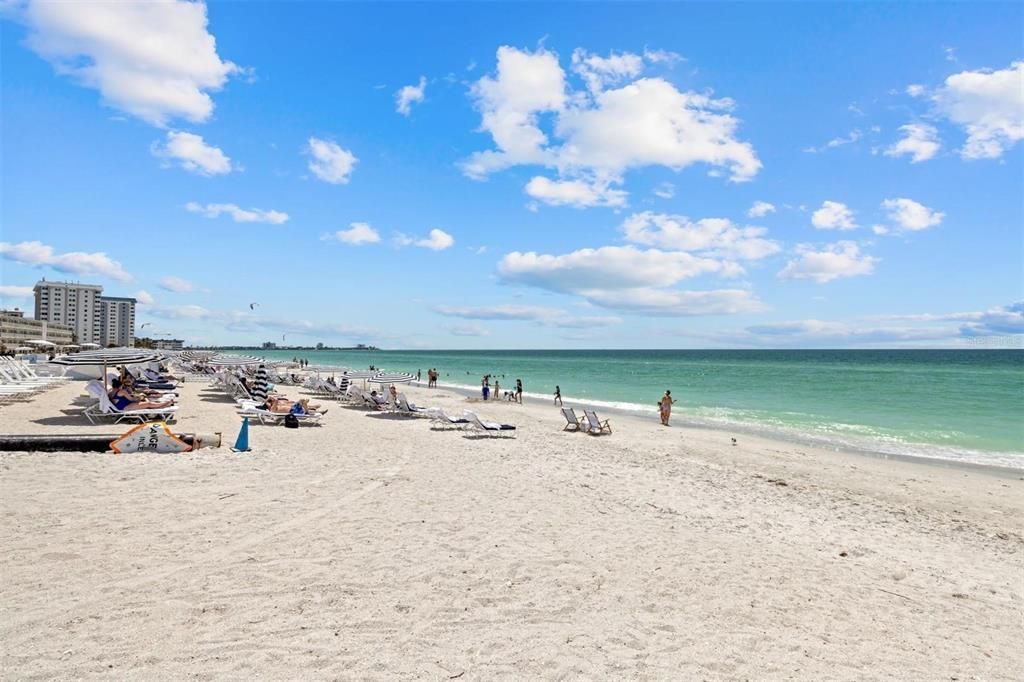 Под контрактом: $1,200,000 (2 спален, 2 ванн, 1536 Квадратных фут)