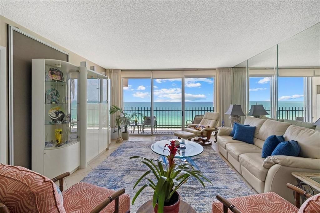 Под контрактом: $1,200,000 (2 спален, 2 ванн, 1536 Квадратных фут)