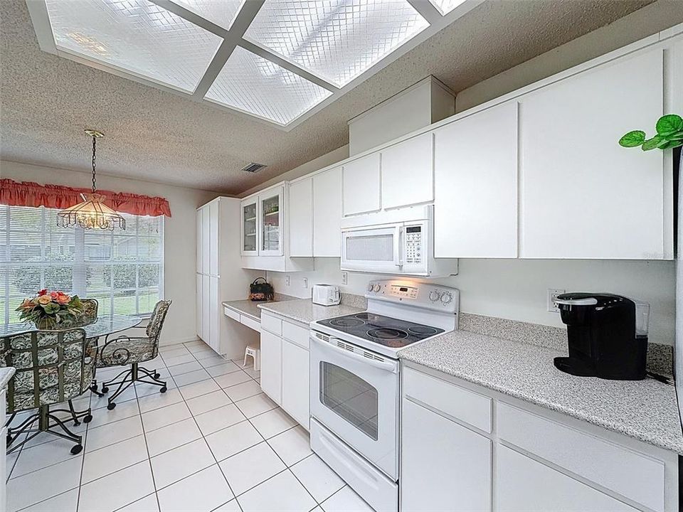 Active With Contract: $319,000 (3 beds, 2 baths, 1677 Square Feet)