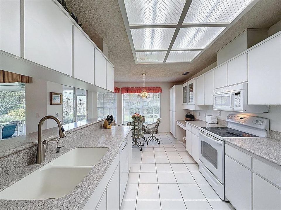 Active With Contract: $319,000 (3 beds, 2 baths, 1677 Square Feet)