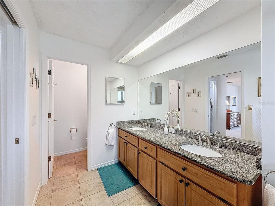 Active With Contract: $319,000 (3 beds, 2 baths, 1677 Square Feet)