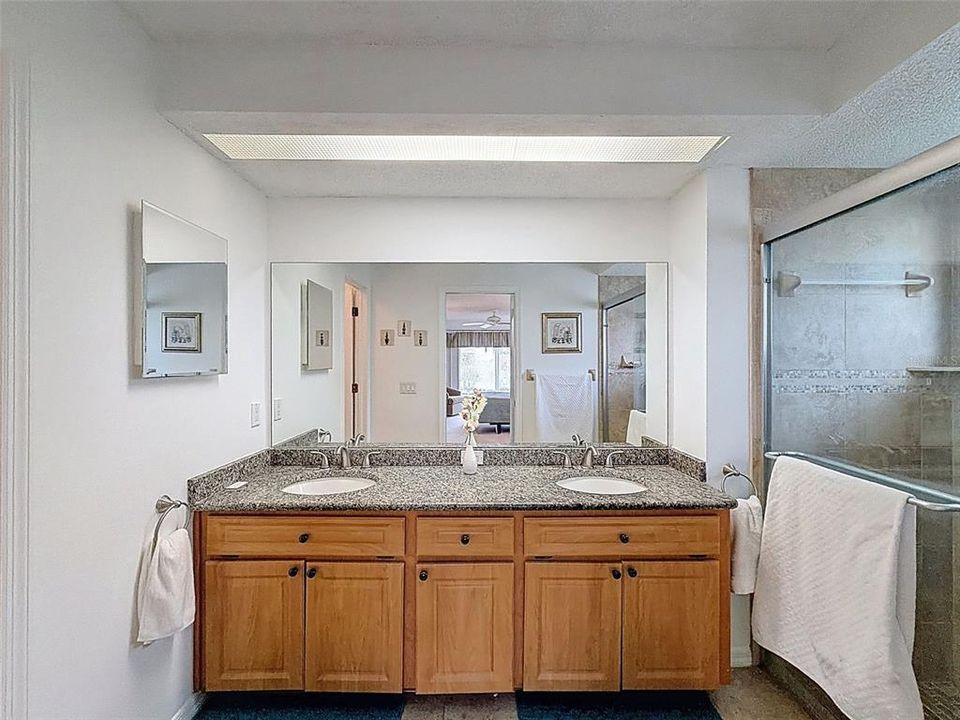 Active With Contract: $319,000 (3 beds, 2 baths, 1677 Square Feet)