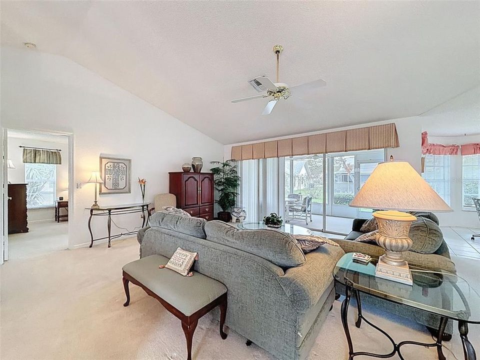 Active With Contract: $319,000 (3 beds, 2 baths, 1677 Square Feet)