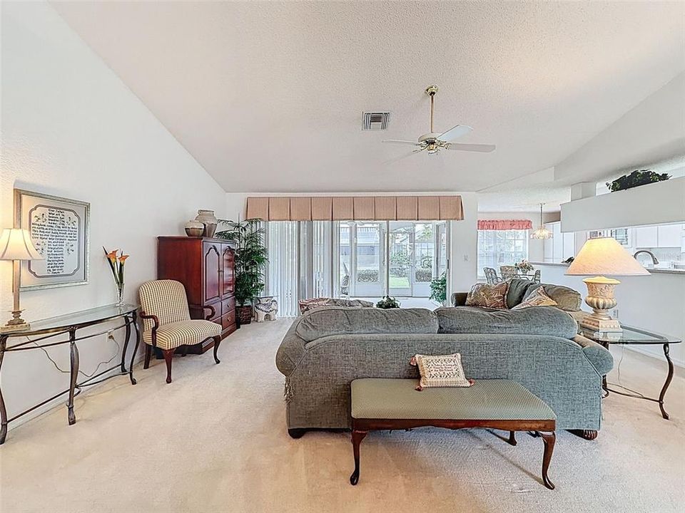 Active With Contract: $319,000 (3 beds, 2 baths, 1677 Square Feet)