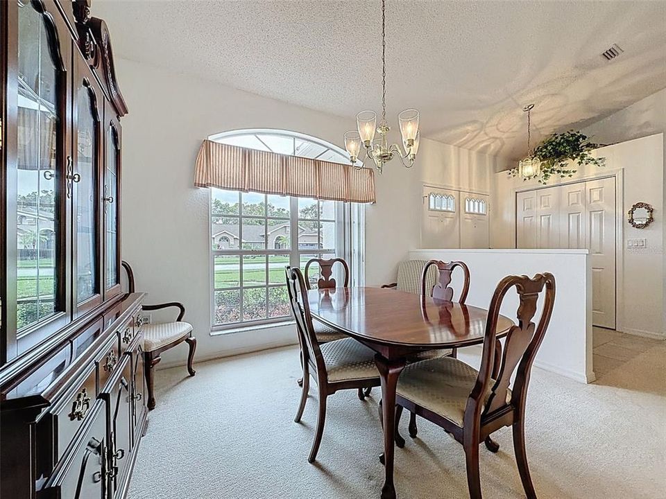 Active With Contract: $319,000 (3 beds, 2 baths, 1677 Square Feet)