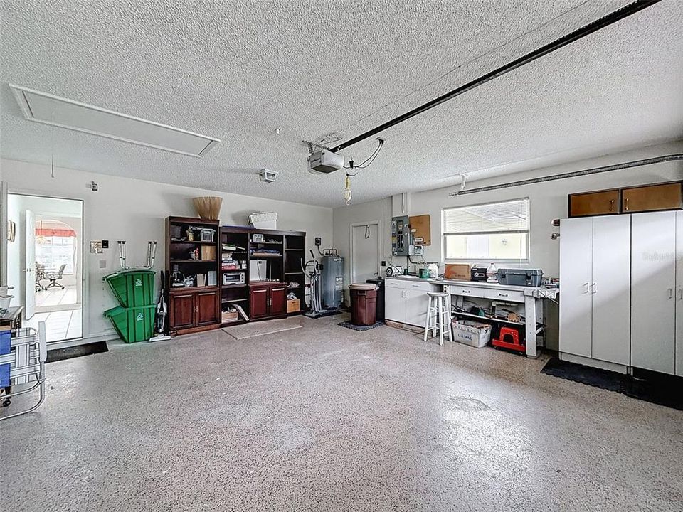 Active With Contract: $319,000 (3 beds, 2 baths, 1677 Square Feet)