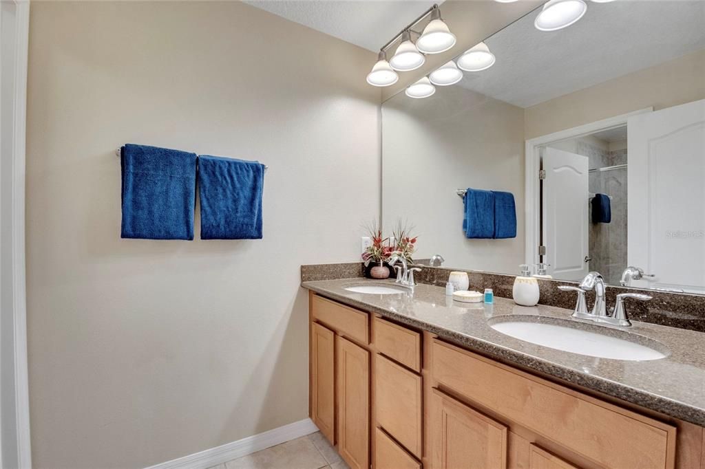 For Sale: $309,900 (4 beds, 3 baths, 1884 Square Feet)